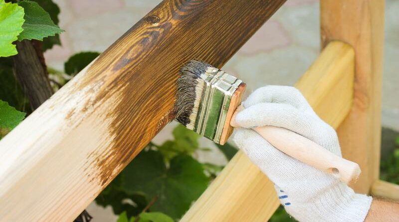 Metody zabezpieczania drewna przed wilgocią i szkodnikami